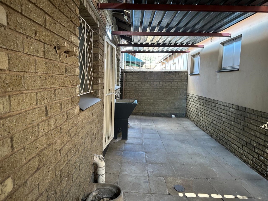 2 Bedroom Property for Sale in Rustenburg Central North West